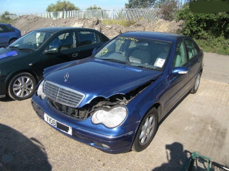 Dezmembrari mercedes c220 d #7