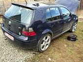 Dezmembrez Volkswagen Golf-IV