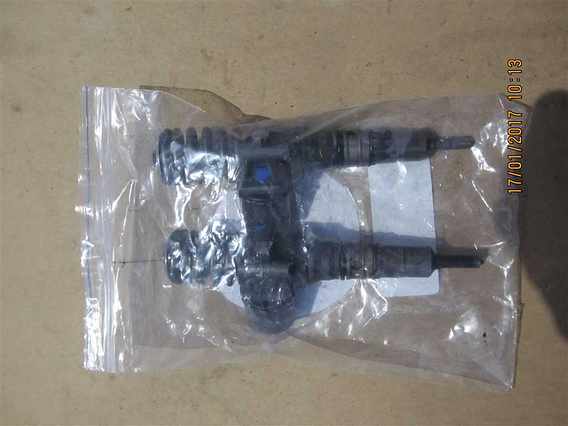 INJECTOR DIESEL Volkswagen Golf-V diesel 2005 - Poza 1