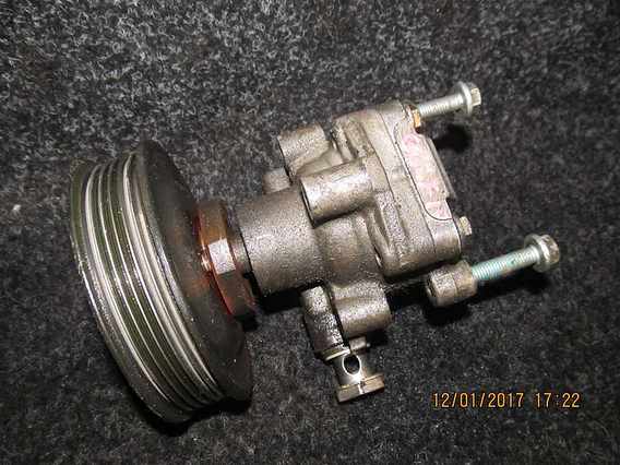 POMPA SERVO DIRECTIE MECANICA Volkswagen Golf-IV benzina 2002 - Poza 1