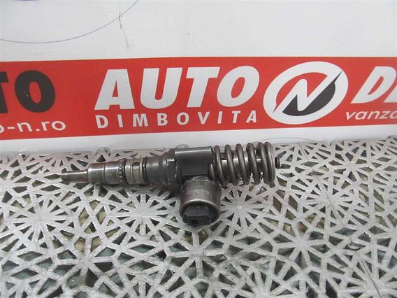 INJECTOR POMPE-DUSE Volkswagen Golf-V diesel 2007 - Poza 1