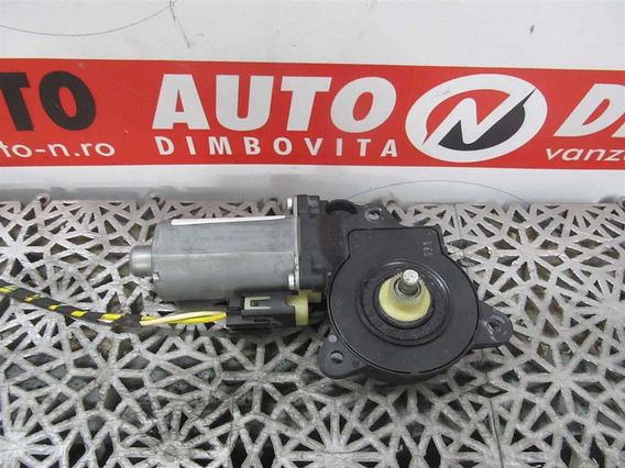 MOTORAS MACARA STANGA FATA Ford Fiesta V diesel 2006 - Poza 1