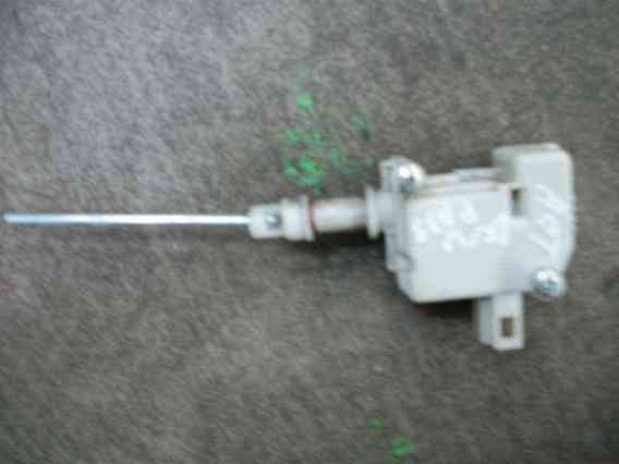 ACTUATOR DREAPTA Volkswagen Passat motorina 0 - Poza 1