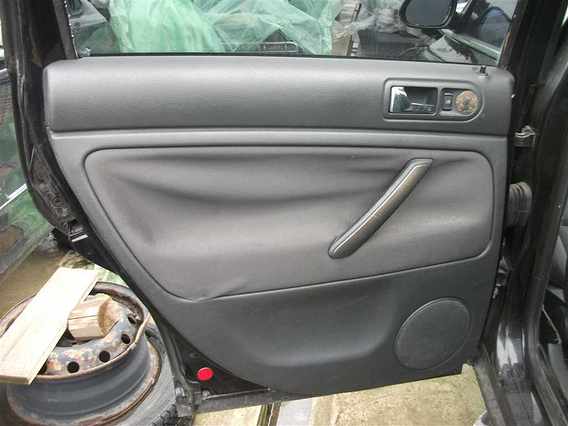 FATA USA INTERIOR STG SPATE Volkswagen Passat 2004 - Poza 1