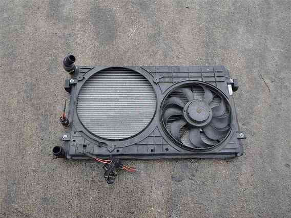 RADIATOR APA Seat Leon benzina 2003 - Poza 1