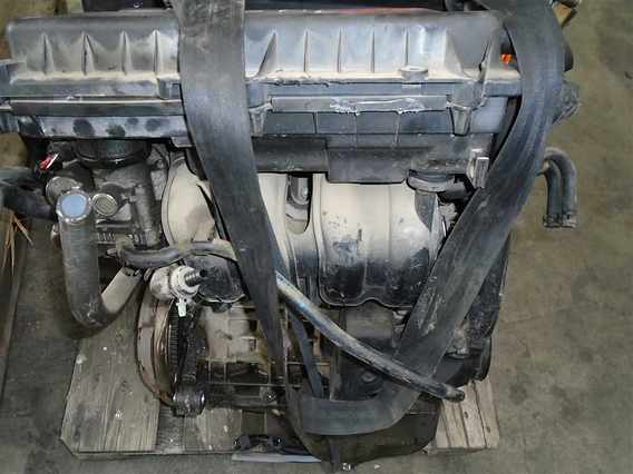 MOTOR CU ANEXE Volkswagen Polo benzina 2001 - Poza 1