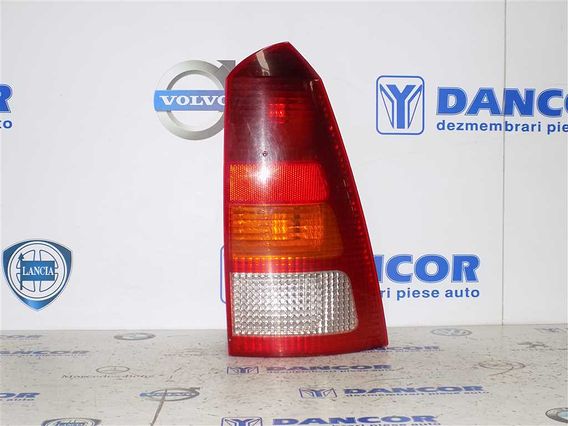 LAMPA DREAPTA SPATE Ford Focus I 2002 - Poza 1