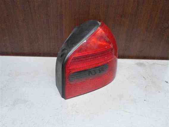 LAMPA DREAPTA SPATE Audi A3 2002 - Poza 2