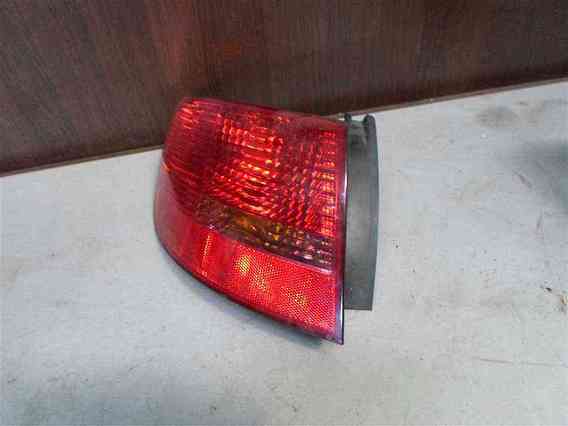 LAMPA STANGA SPATE Audi A6 2005 - Poza 2