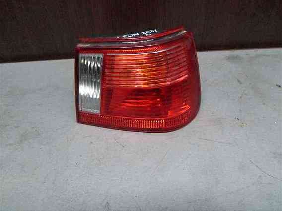 LAMPA DREAPTA SPATE Seat Ibiza 2001 - Poza 1