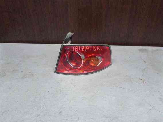 LAMPA DREAPTA SPATE Seat Ibiza 2004 - Poza 2