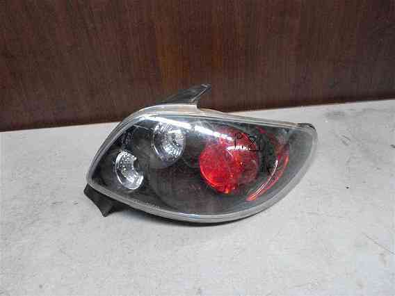 LAMPA DREAPTA SPATE Peugeot 206 2006 - Poza 1