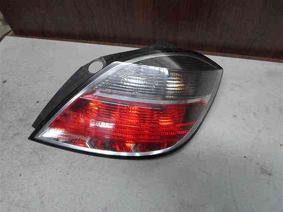 LAMPA DREAPTA SPATE Opel Astra-H 2008 - Poza 1