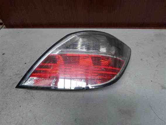 LAMPA DREAPTA SPATE Opel Astra-H 2007 - Poza 1