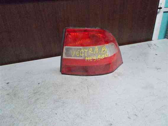 LAMPA DREAPTA SPATE Opel Vectra-B 1998 - Poza 1